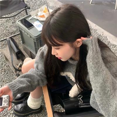 莎莎和胖老板剧照 秘密接触